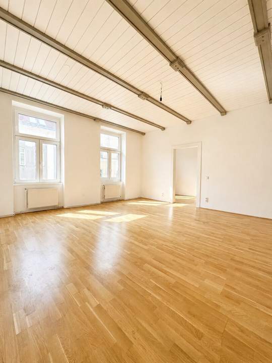 Altbauklassiker in der Josefstadt – großzügige 3,5-Zimmer-Wohnung im 3. Liftstock