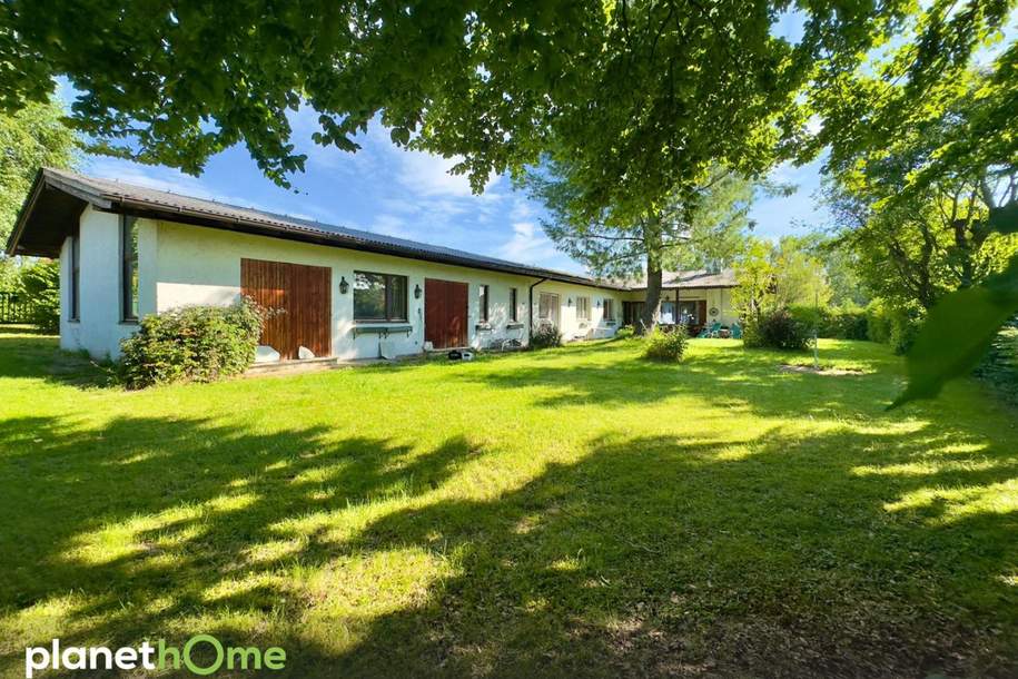 Bungalow mit zwei Wohneinheiten auf rund 1.800 m² großem Grundstück in Seewalchen am Attersee, Haus-kauf, 980.000,€, 4863 Vöcklabruck