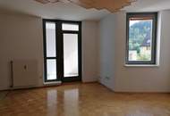 4 Zimmer Wohnung 97 m² mit kleinem Garten und Sichtglas Kaminofen