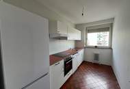 Neu sanierte, helle Wohnung mit toller Aussicht!