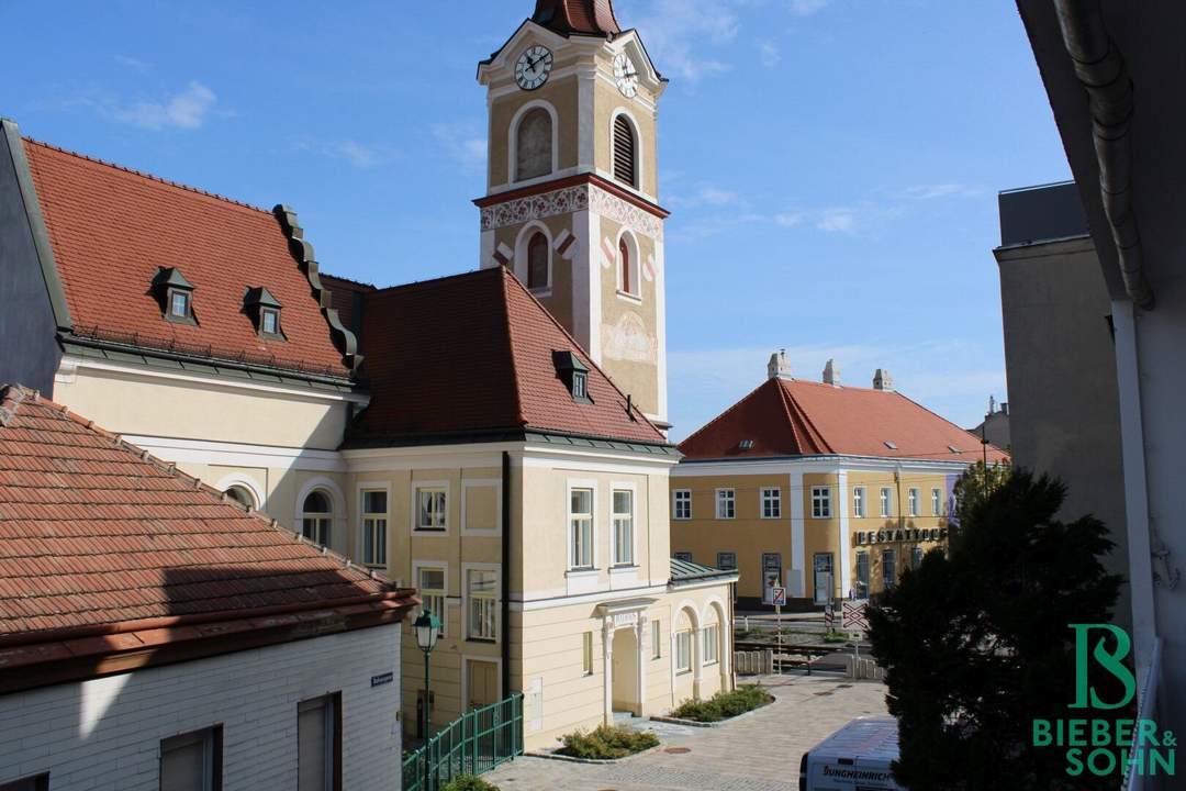 Beim alten Rathaus! Loggia, möbliert… einfach Vermieten oder Einziehen!