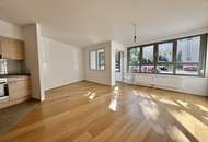 Exklusives Wohnen: 2-Zimmer-Wohnung mit Terrasse, Gartenidylle und Wintergarten