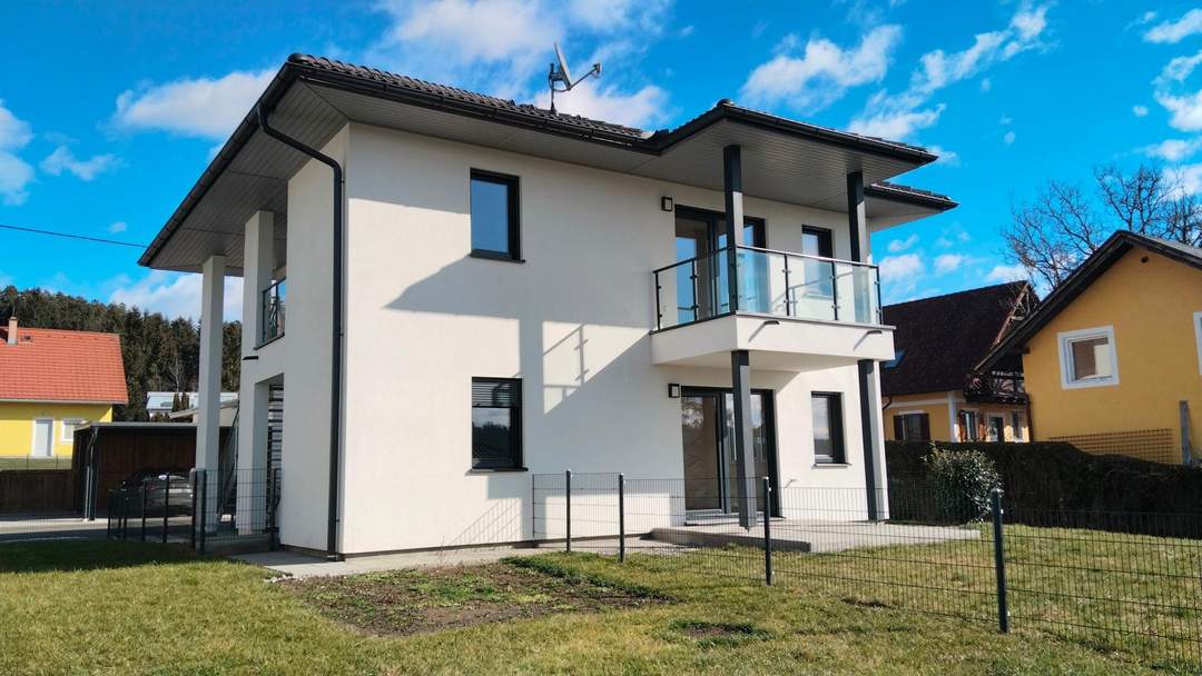 Anlageobjekt- 2 Wohneinheiten mit Gartenanteil in Hausdorf