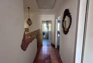 Eckreihenhaus mit uneinsichtigem Garten, Pool und zwei Stellplätzen!