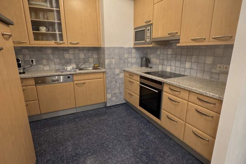 Schöne geräumige 3-Zimmer-Wohnung mit Loggia Nähe Donaukanal, U4 u U6 ! Voll möbliert - Koffer packen und einziehen !!, Wohnung-kauf, 429.000,€, 1200 Wien 20., Brigittenau