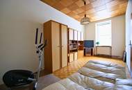 HISTORISCHES FLAIR &amp; VIEL PLATZ! Großzügige 3-Zimmerwohnung Top-3!