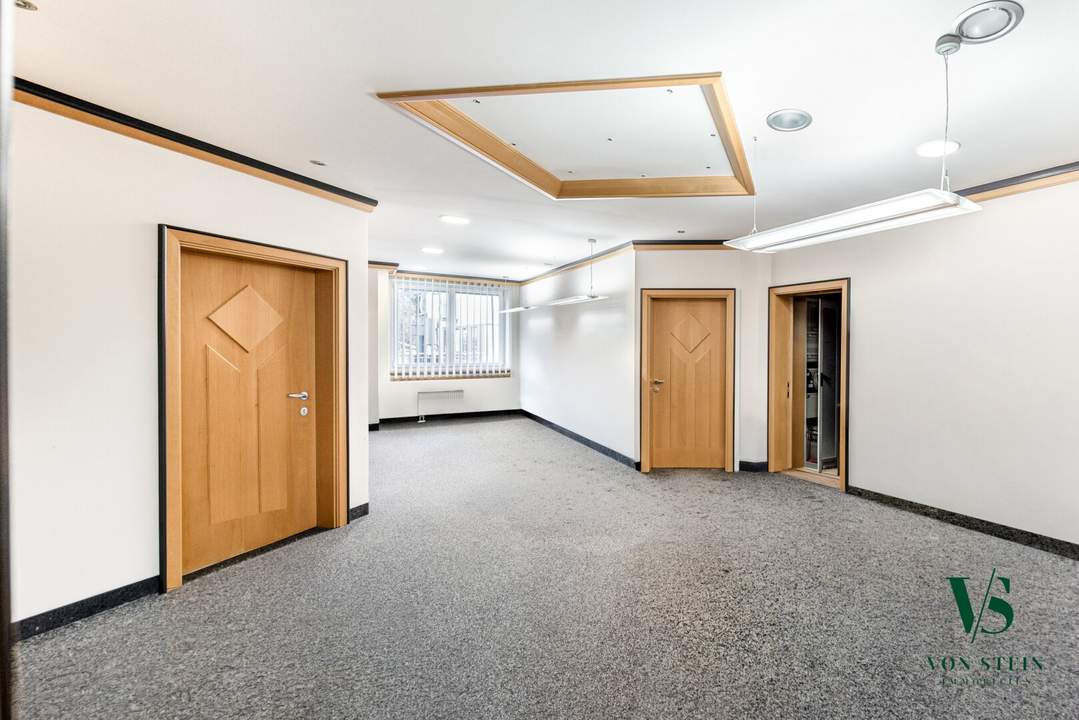 Exklusive Büro- oder Praxisflächen in Kitzbühel – Repräsentativ, flexibel & sofort bezugsbereit