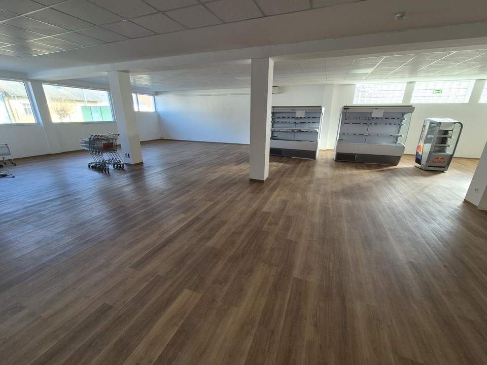 GESCHÄFTSLOKAL FÜR VIELE MÖGLICHKEITEN