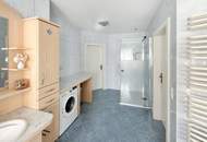 Gepflegtes Einfamilienhaus mit Pool und schönem Garten