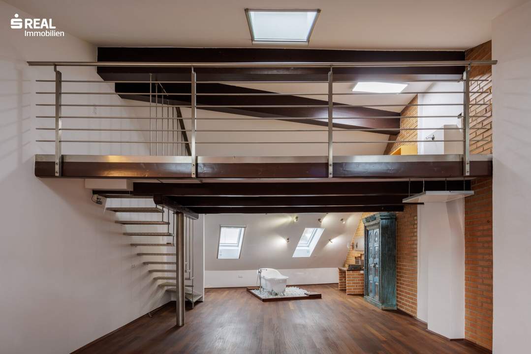 Loft-Exklusivität direkt im Zentrum von Korneuburg - Dachgeschosswohnung mit Galerie &amp; Terrasse