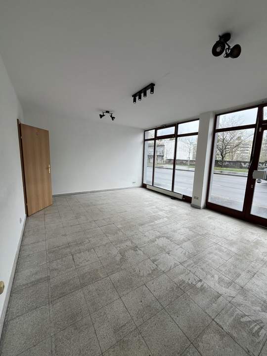 Charmantes Geschäftslokal direkt an der Spittelauer Lände - 01