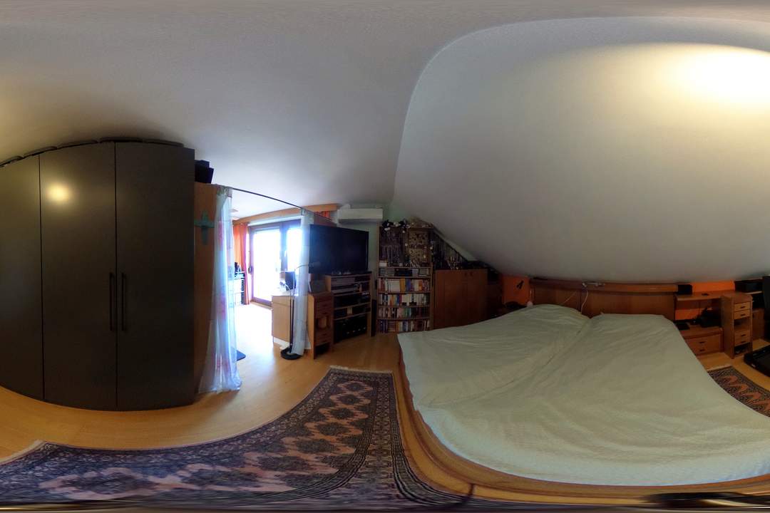 Sonnenhang trifft auf Weitblick! Großzügiges Einfamilienhaus in begehrter Lage von Langaberg