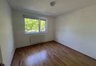 1120! 3 Zimmer Wohnung in der Schönbrunner Allee direkt beim Schloß Hetzendorf nahe dem Schönbrunner Schloßpark!