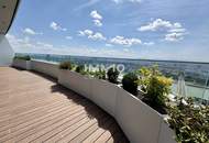 TOP-möbliertes Apartment mit Rundumblick &amp; Goodies (Gym, Pool, Spa, Lounges, Doorman): Neubau-Erstbezug Neue Donau