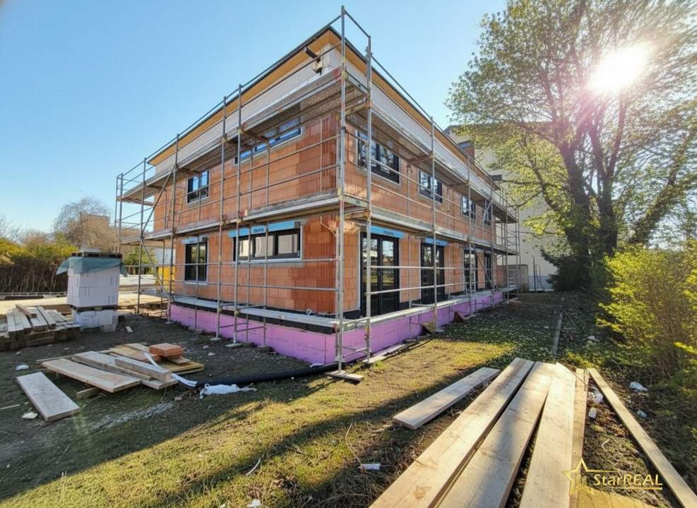8 WOCHEN VOR ÜBERGABE! GENIESSEN SIE DEN SOMMER IM EIGENGARTEN. FUSSLÄUFIG ZUM BAHNHOF.