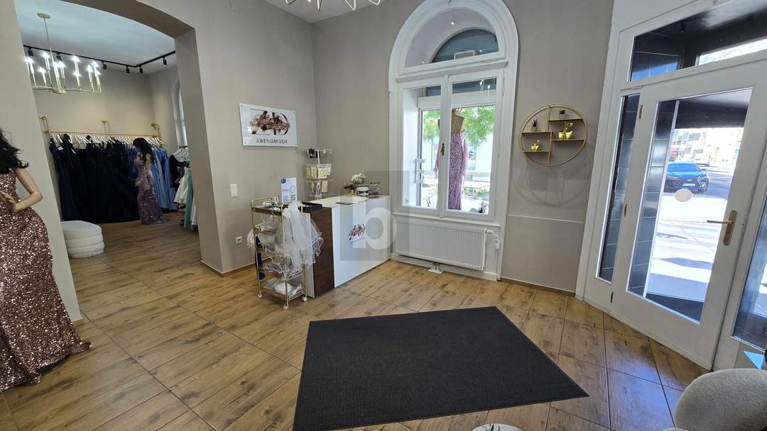 GESCHÄFTSLOKAL MIT 5 RÄUMEN AUF 114M²