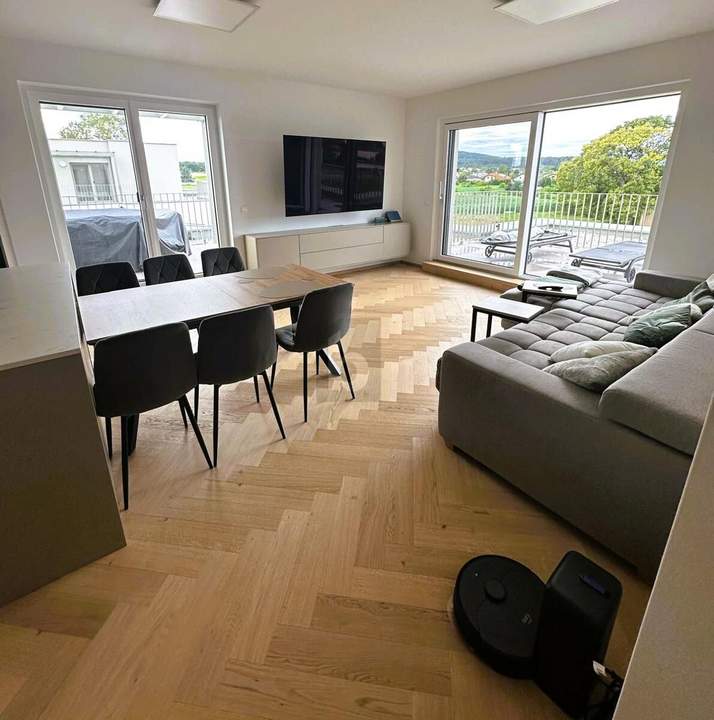 PENTHOUSE MIT ZWEI TERRASSEN UND PERGOLA - WEITBLICK