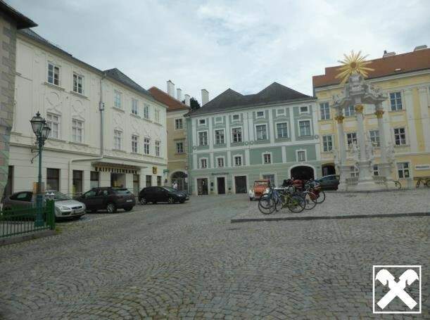 WOHNEN AM RATHAUSPLATZ MIT DONAUBLICK