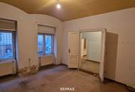 Sanierungsbedürftiger Altbau: 59 m², Potenzial für Wohnen, Büro oder Praxis, beim AKH Wien
