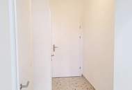 Furnished Apartment: 1-Room Studio With Park View