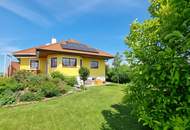 Charmanter Bungalow mit großem Garten, Photovoltaik & Teichanlage