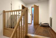 Exklusive Wohneinheit im Eckreihenhaus mit Luxusgarten &amp; Pool // Exclusive unit in a corner townhouse with a luxurious garden and pool //
