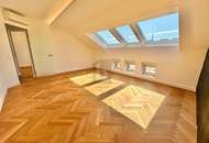 LICHTDURCHFLUTET MIT SKYWINDOW UND EDLEM FISCHGRÄTPARKETT