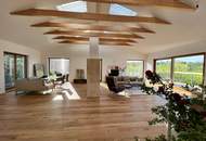 TRAUMHAFTE LIEGENSCHAFT MIT POOL, SEEBLICK UND ÜBERDACHTER BOOTSGARAGE