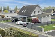 Klassisches Dreigiebelhaus mit eigenem Sonnen- Salar- Heizkraftwerk in Ruhelage an einer Sackgasse