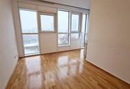 FERNBLICK, DACHGESCHOSS, 102 m2 Maisonette, 3 Zimmer, Komplettküche, Wannenbad, Parketten, Innstraße