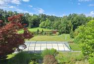 Einfamilienhaus mit Pool, Garten & Aussicht – Praxis & Mietpotential
