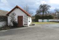 Idyllisches, seniorengerechtes Landhaus mit Nebengebäude und Garten