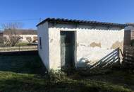 Haus in Grünruhelage mit offener Terrasse, Balkon und Garage