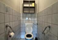 Sanierungsbedürftiges, preiswertes Einfamilienhaus mit Nebengebäuden