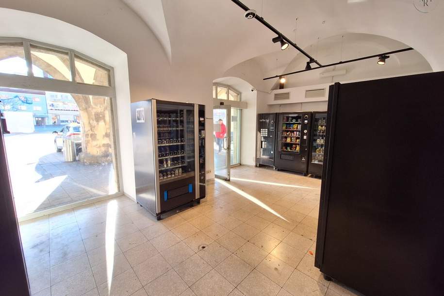 Flexibel nutzbares Geschäftslokal am Hauptplatz, Gewerbeobjekt-miete, 741,67,€, 2700 Wiener Neustadt(Stadt)