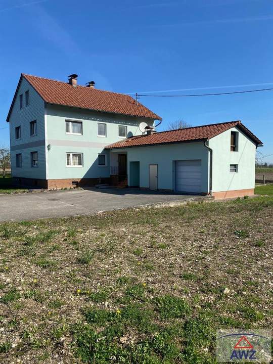 Ein Haus mit doppelt so groÃem GrundstÃŒck!