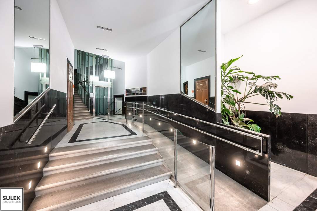 Wohnen und Arbeiten nahe dem Stephansplatz - sanierter Altbau mit separat versperrbarem Bürobereich