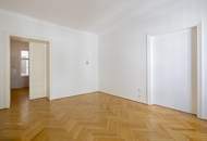 Das Stadtleben in Ruhe genießen: Stil-Altbauwohnung in lebendiger Lage an der Grenze 7./8. Bezirk