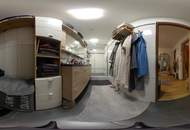 "Ein-/Zweifamilienhaus, neu renoviert, mit 2 Wohnungen (je 120m²) und Pool!"