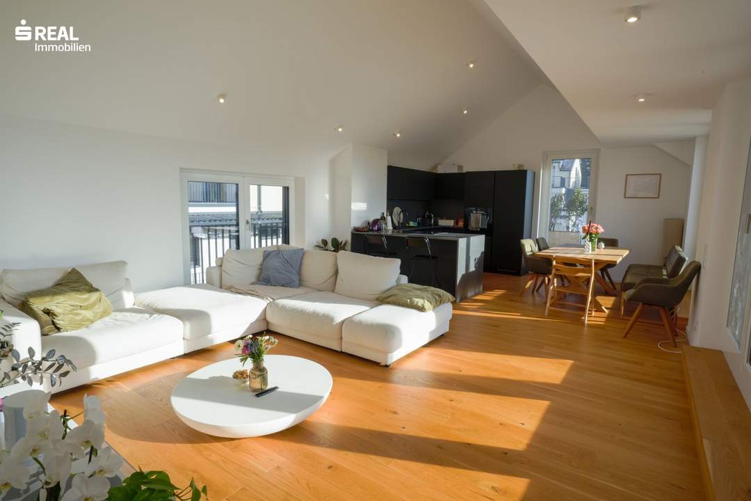 Raum für Leben &amp; Leichtigkeit – großzügige 5 Zimmer-Maisonette mit Sonnenterrassen und unverbaubarem Grünblick