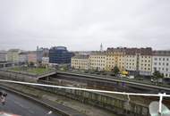 Sanierungsbedürftige 2-Zimmer Wohnung mit sonniger Loggia