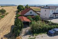 Außergewöhnliches Einfamilienhaus mit zwei Wohneinheiten, großem Garten und Gästehaus in Leobendorf