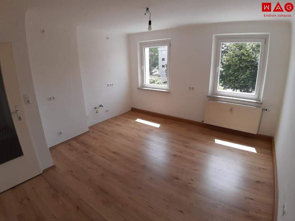 Grünes Wohnen in sonniger Lage lädt zum Erholen und Entspannen ein! Sehr gemütlich, hell und freundlich, schöner Schnitt! 1A-Infrastruktur! Sofort verfügbar!
