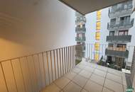 Attraktive 2-Zimmer-Wohnung mit Balkon nahe U1 - ideal für Singles oder Paare