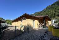 Unschlagbares Top-Angebot ! Luxuriöser Bungalow mit hochwertiger Ausstattung, Hohenems, zentrumsnah, sehr geräumige Dreier-Garage mit Fernbedienung, viel Grundstücksfläche, Gartenanlage, mit Terrasse, sehr gute Privat-Parksituation, Ruhelage, Sackgasse.