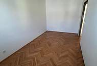 Stilvoll sanierte 2-Zimmer-Wohnung inkl. Balkon mit durchdachtem Grundriss in Top-Lage von Vöcklabruck! Ab sofort verfügbar!
