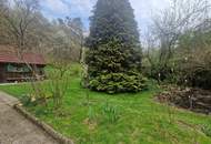 LIEBEVOLLES WOHNJUWEL MIT PARKÄHNLICHEM GARTEN IN TRAUMHAFTER WALDRANDLAGE MIT HERRLICHEM AUSBLICK UNWEIT VOM STAUSEE KRONSEGG