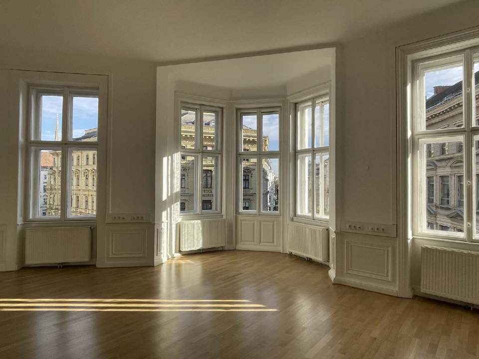 Repräsentatives Altbaubüro nahe Oper: Wo historischer Charme auf modernste Technik trifft