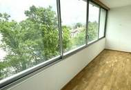 MIETE! Komplett renovierte Zwei-Zimmerwohnung im 3. Liftstock mit sonniger Loggia!