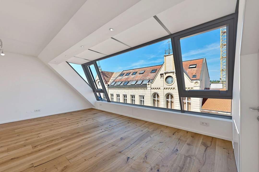 Provisionsfrei! Erstbezug mit hofseitigem Balkon! Vollsanierte Jahrhundertwendeliegenschaft mit Luftwärmepumpe